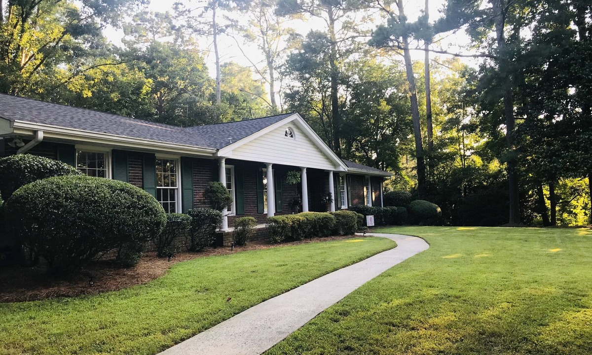 Canton House | Three Sisters House - for Medical/Business Professionals or Leisure Travelers