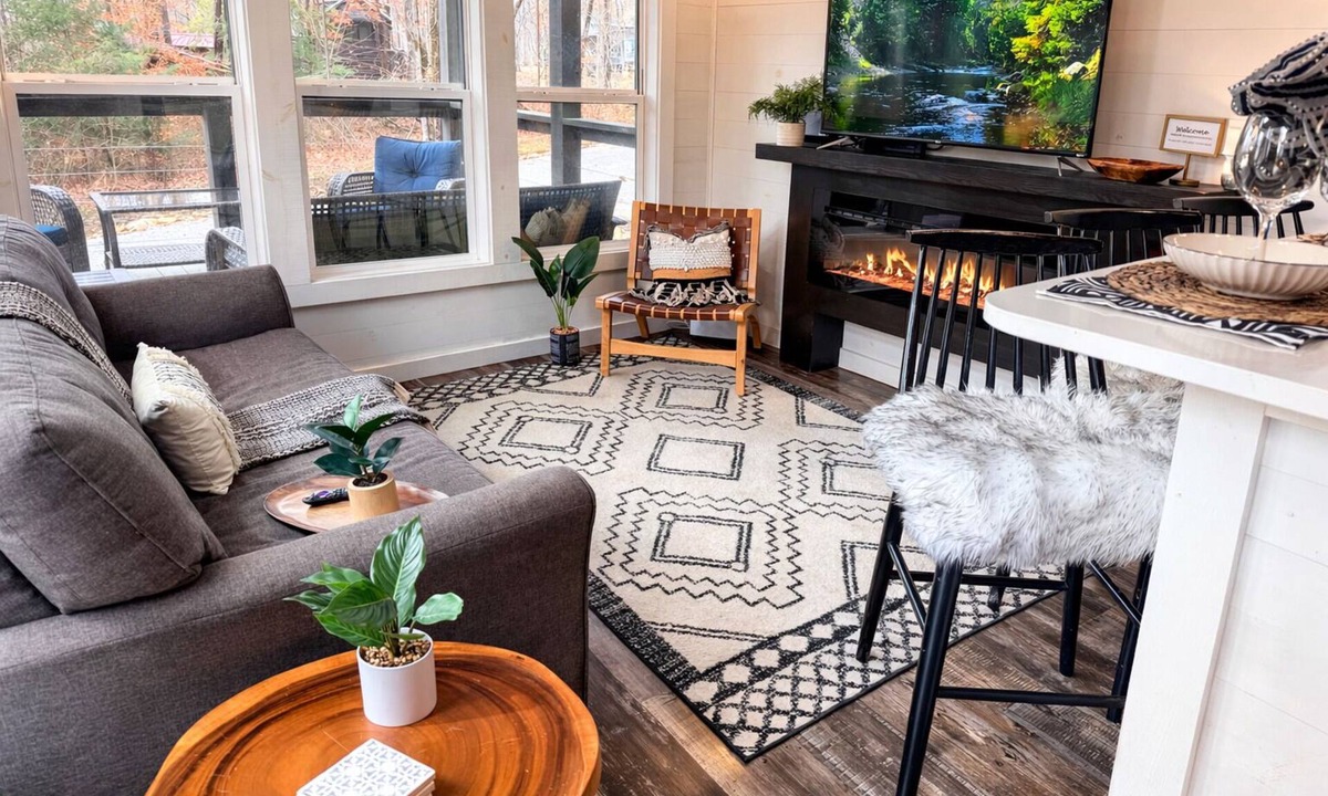 Monteagle House | Tiny Haven at the Retreat
