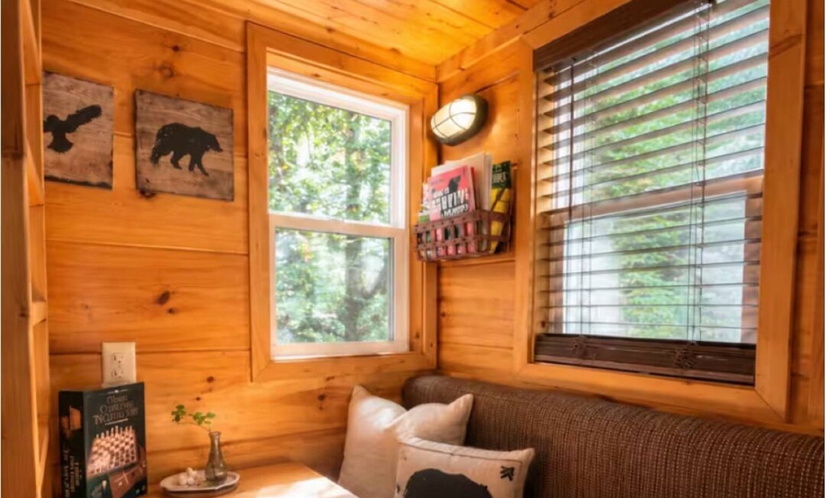 Newport Cabin | Tranquil 2-bedroom cabin with AC in charming Newport