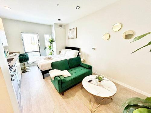 Downtown Des Moines Apartment | Tranquil Escape