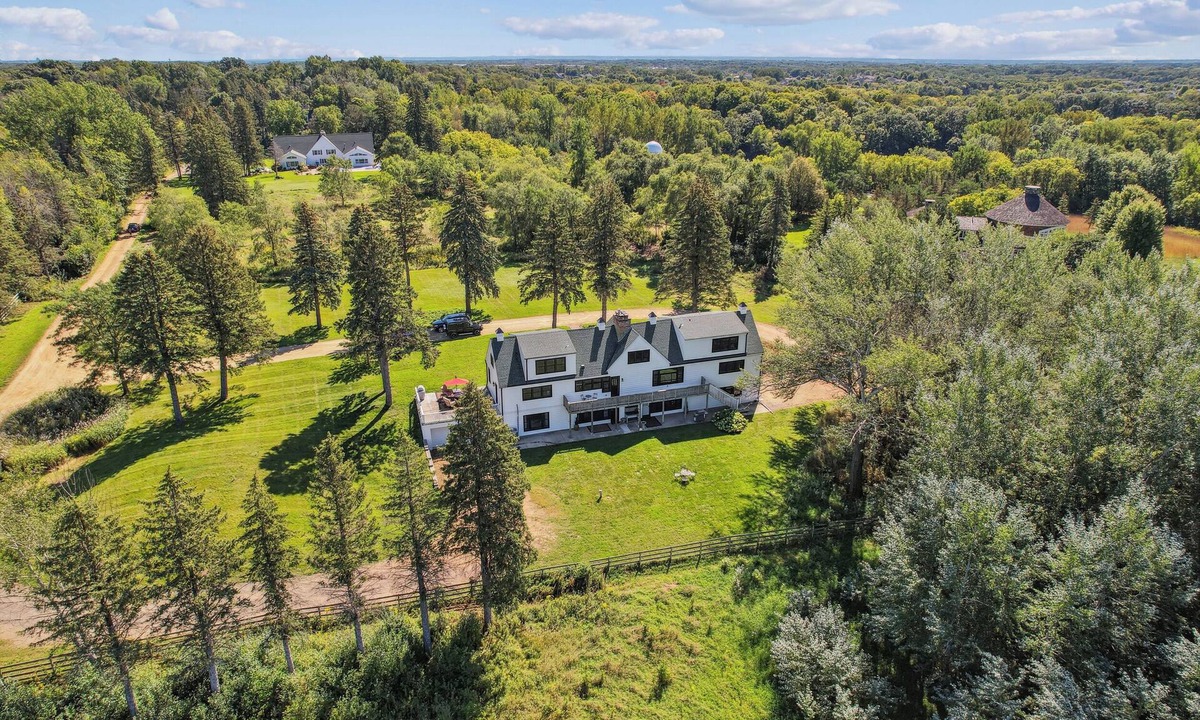 Excelsior House | Tranquil Nature Retreat