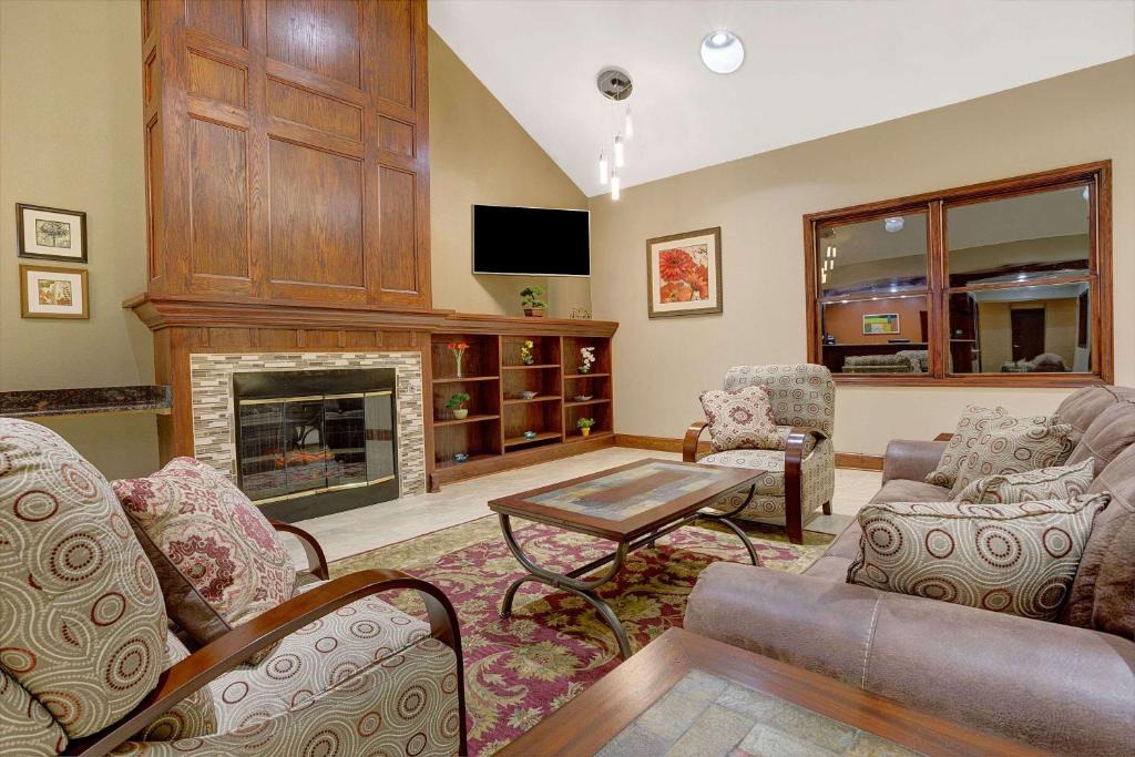 Iowa City Hotel | Travelodge by Wyndham Iowa City