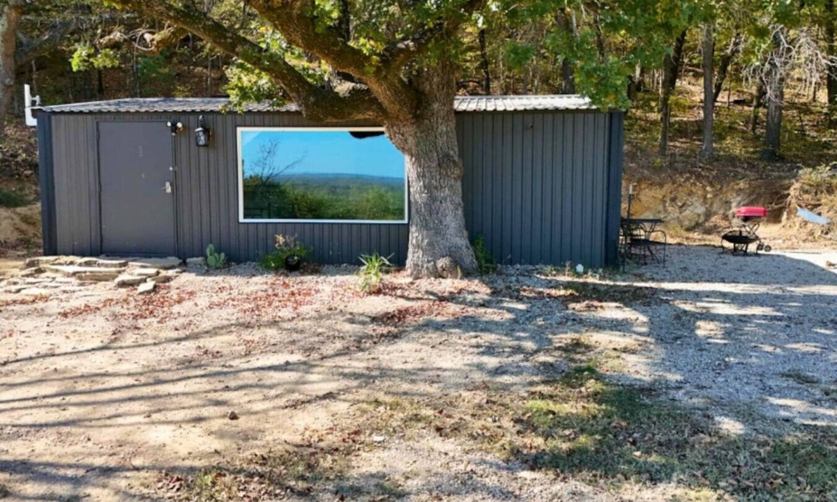 Davis Cabin | Turner Escape Cabins #1