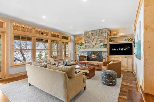 Shoreview House | Turtle Lake Cottage
