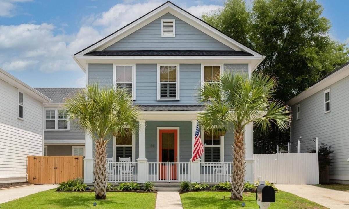 Mount Pleasant House | Twin Palms Beach Old Village