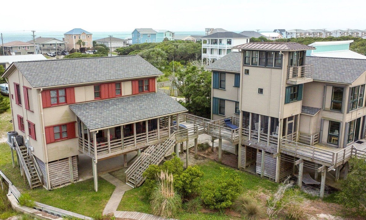 Topsail Beach House | TWO Soundfront Retreat Homes - Great for Groups - 7BR total in Topsail Beach