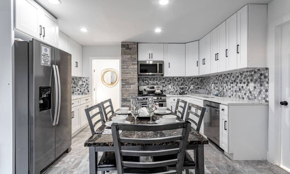 Constable Hook Apartment | Ultra Modern 4BR-2BA-9 Beds | MetLife-NYC-Parking