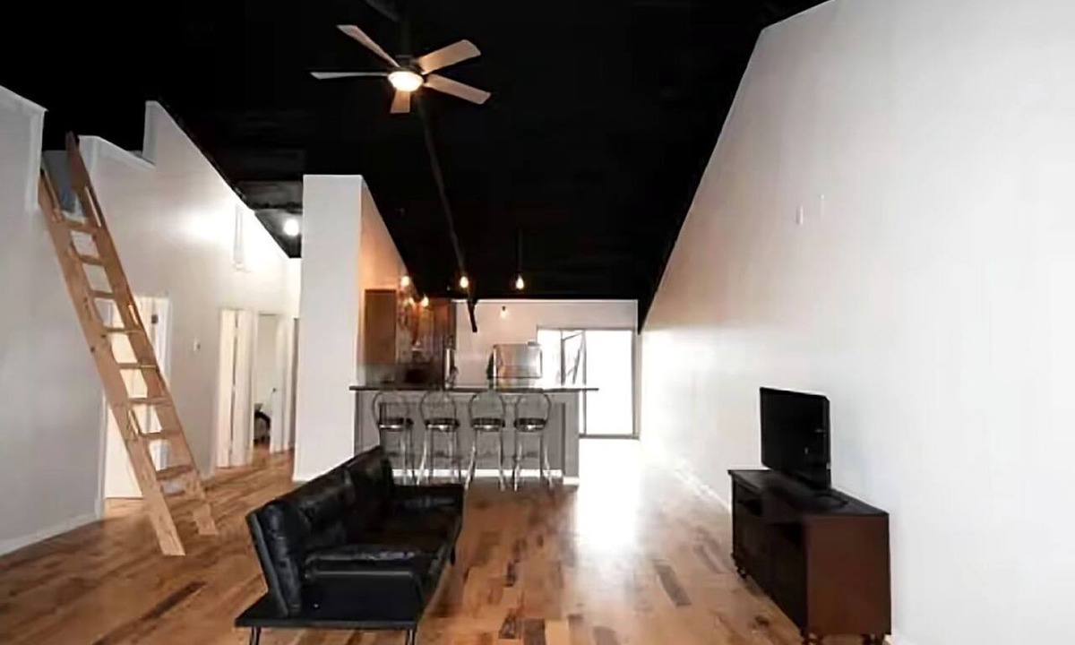 Cookson House | Unique Loft Rental with Access to Spacious Deck and Games Room for an Amazing Getaway by Tenkiller Ferry Lake in Oklahoma