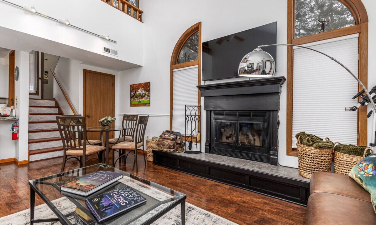 The Galena Territory Villa | Unwind at Star Gazer`s Getaway