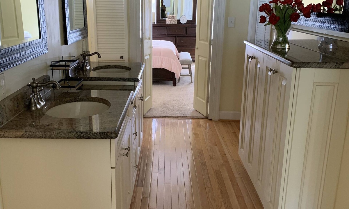 Chapel Hill Cottage | Upper Level- Beautiful 3 bed 2 1/2 bath cottage overlooking gorgeous golf course