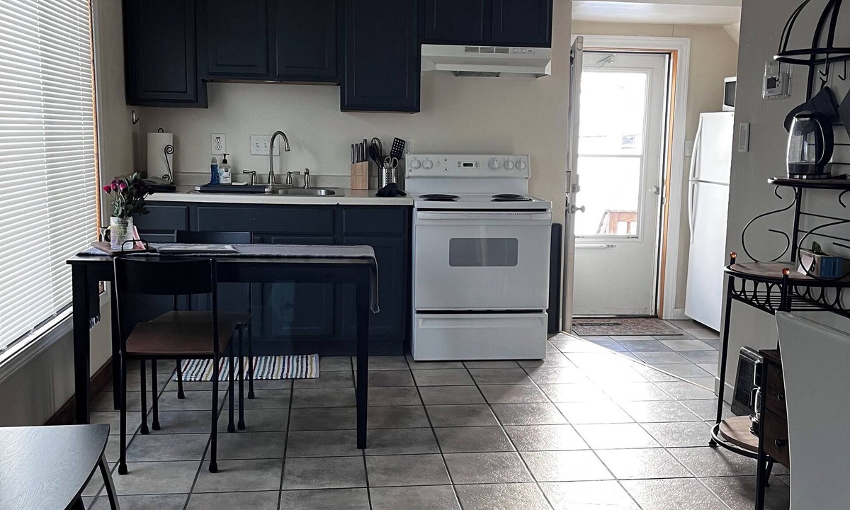 West Allis House | Upper Pro Retreat near Hospitals & Zoo - Garage & Yard. Dog-friendly!