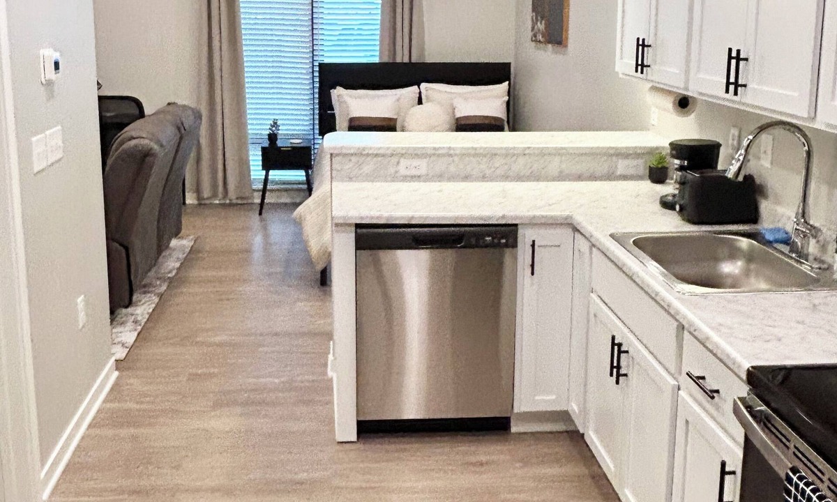 Waukee Apartment | Upscale New Studio in Waukee