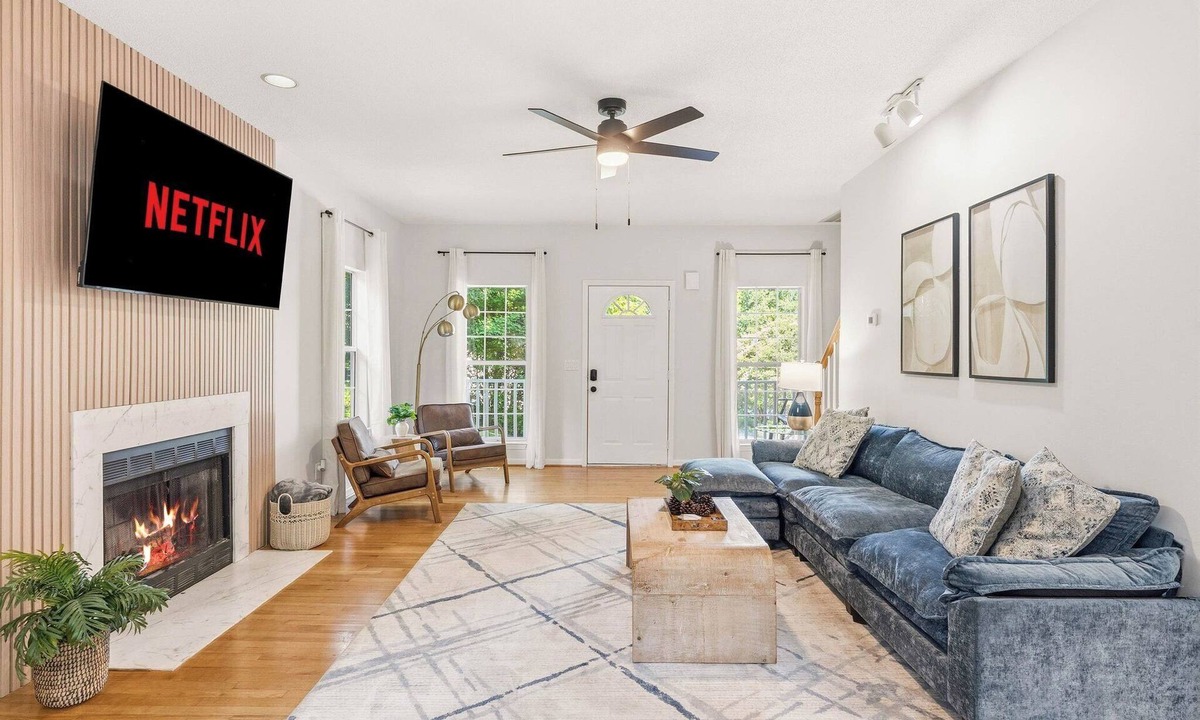 Simpsonville House | Upscale Spacious Retreat w/Game Room, Yard, Sleeps 12