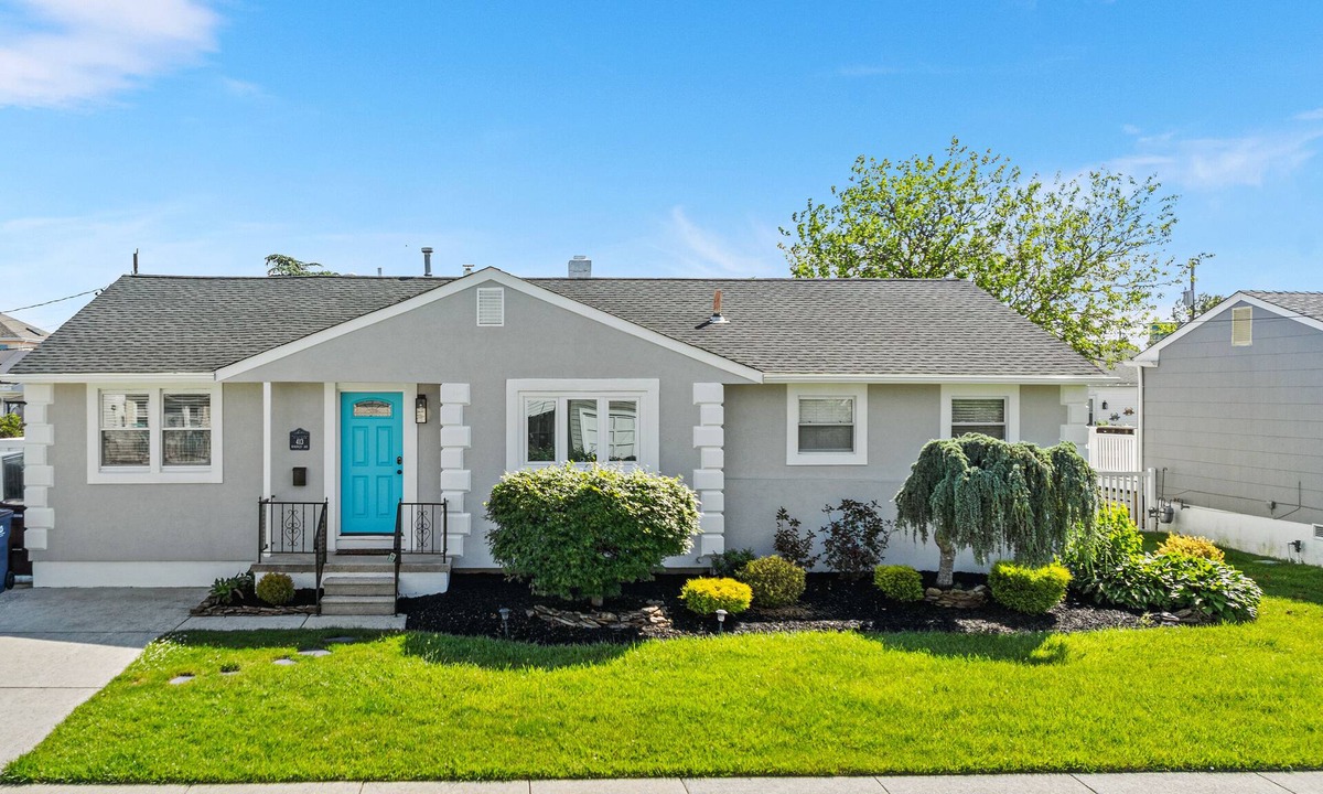 Ventnor City House | Ventnor Getaway - 6 Bedrooms, Pool, Walk to Beach