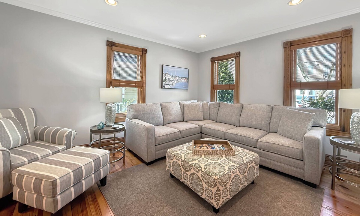 Lewes House | Victorian Guesthouse In The Center of Historic Downtown Lewes