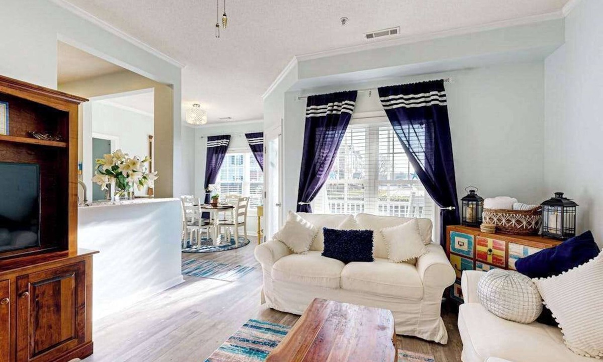 Villages of Five Points Condo | Village of Five Points pet friendly condo with pool, gym, and tennis access