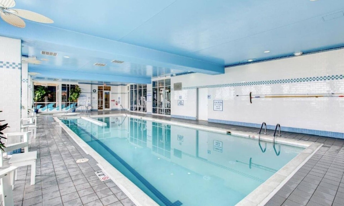 Northeast Virginia Beach Villa | Virginia Beach | City View Escape | Pool & Beach | Studio