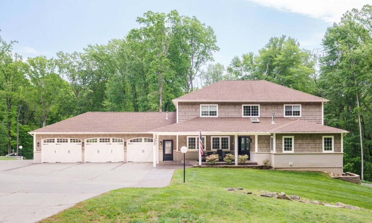 Lewisville House | Visit Woodland Retreat at Fair Hill Today!