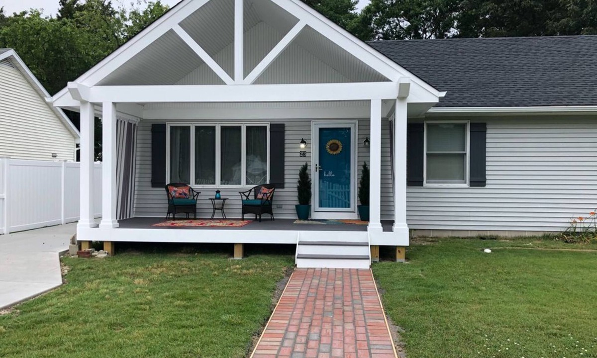 Town Bank House | VRBO Premier Host Listing *Large*New*Clean* Modern*Spacious*