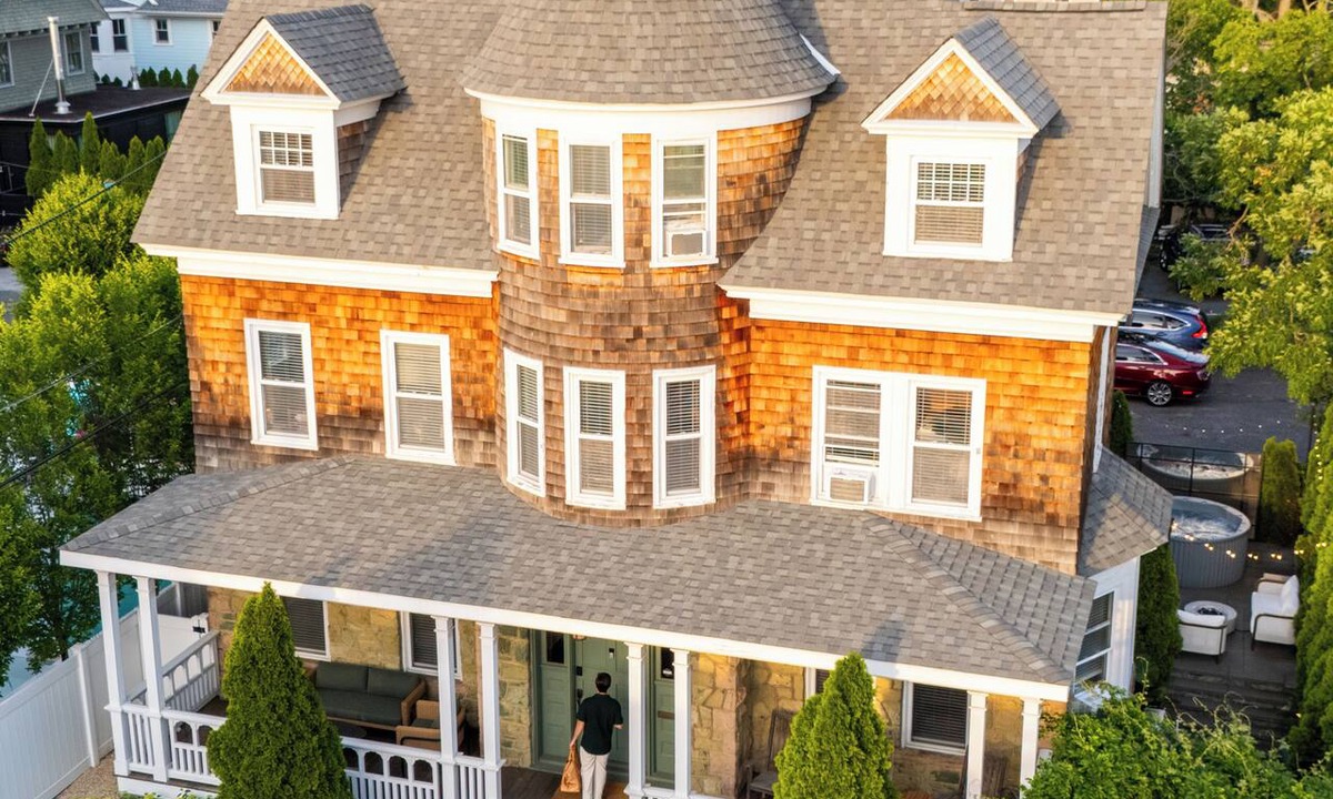 Asbury Park House | Walk to Beach & Town | Hot Tub | Sleeps 12