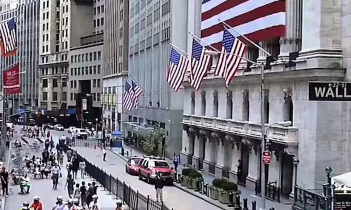 Financial District House | Wall st & water private large bedroom luxury building 2 huge window/female only