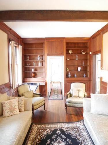 Owings Mills Villa | walnutwood