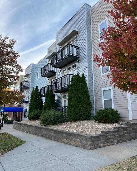 Topeka Hotel | WASHBURN HOTEL SUITES