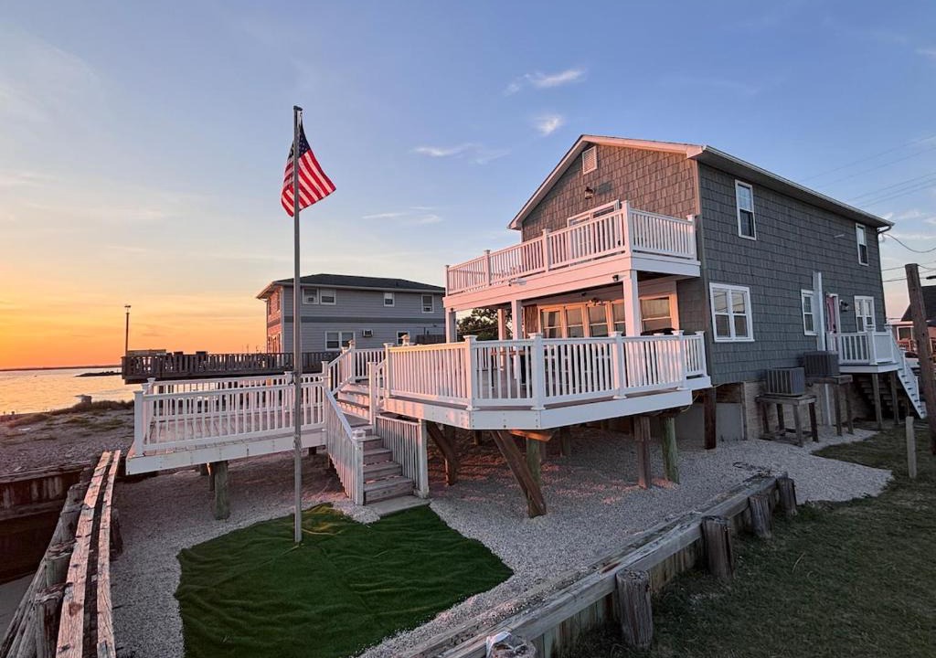 Fortescue House | Waterfront Delaware Bay Escape
