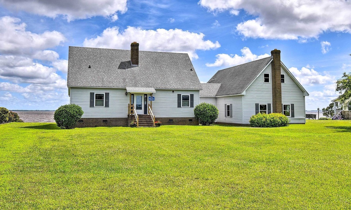 Currituck House | Waterfront Retreat w/ Panoramic Sound Views!