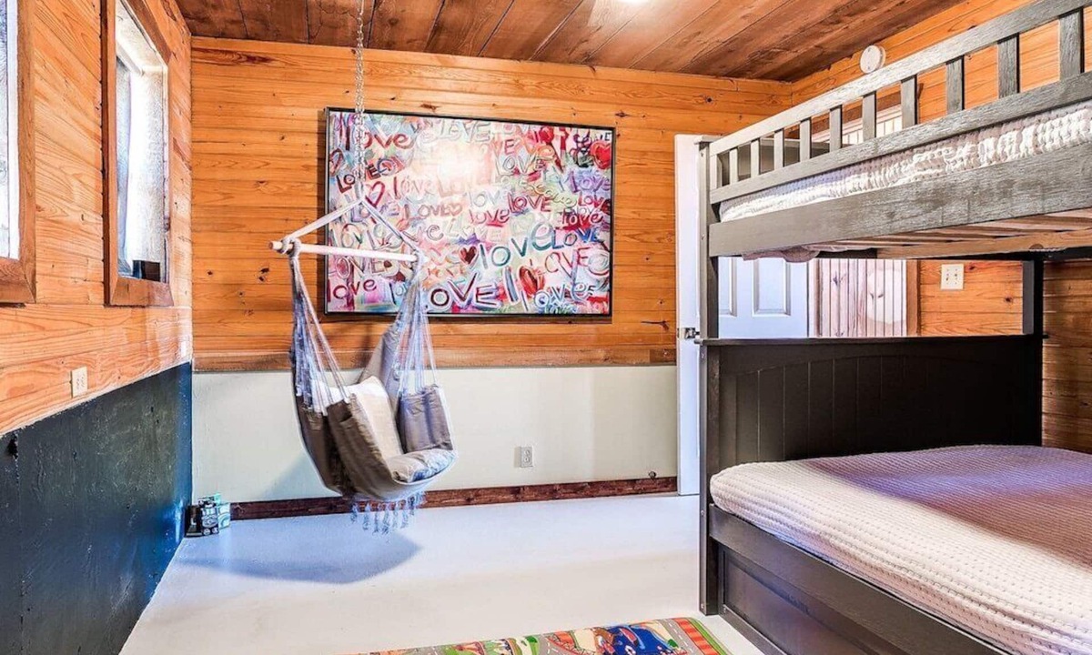 Eufaula House | Waterfront sandy beach home 3/3 w/Hot Tub firepit zipline private pond