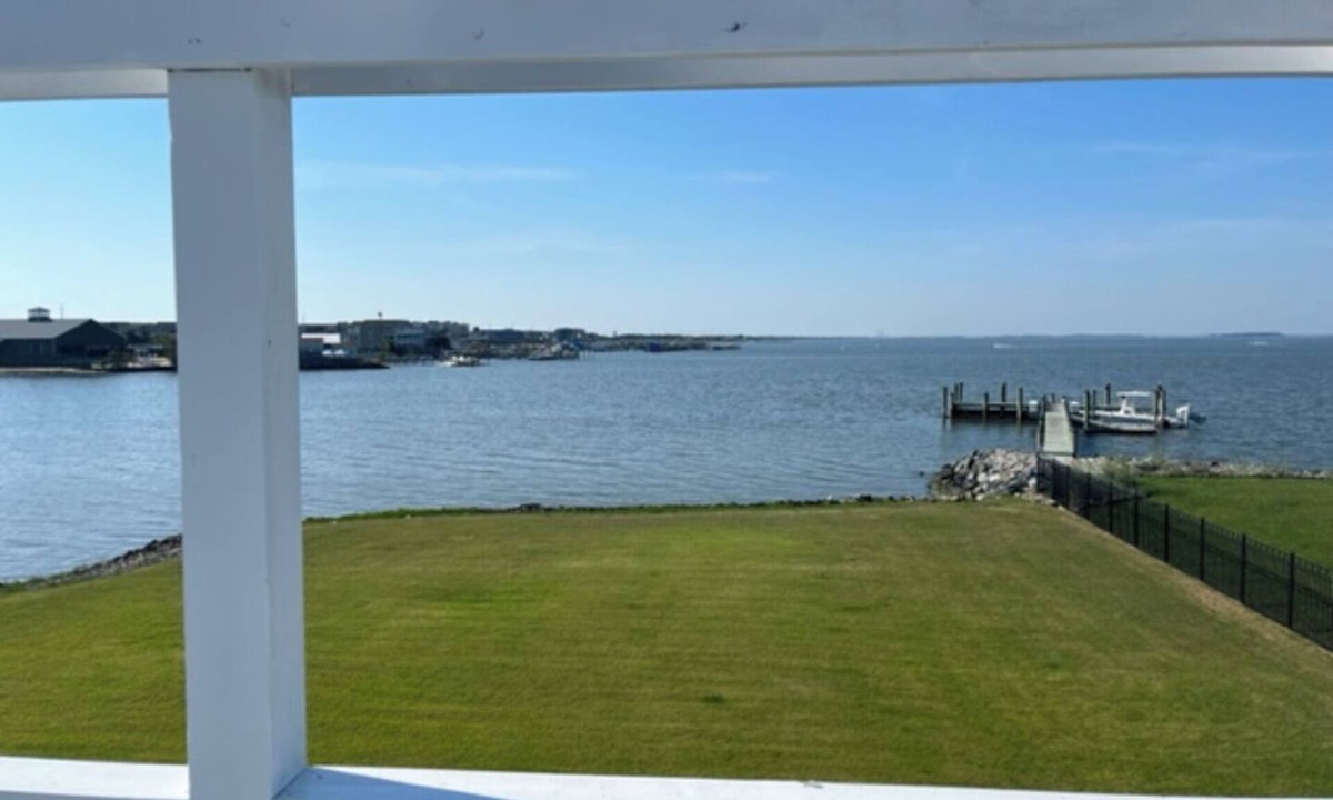 Rehoboth by the Sea House | Waterfront Spacious 4-bedroom house on Rehoboth Bay with Private Beach