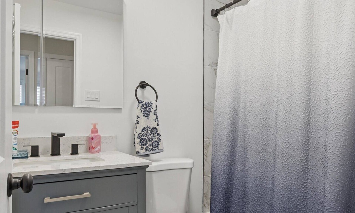 Ventnor City House | We Love Dogs in this Beautiful Ventnor House!