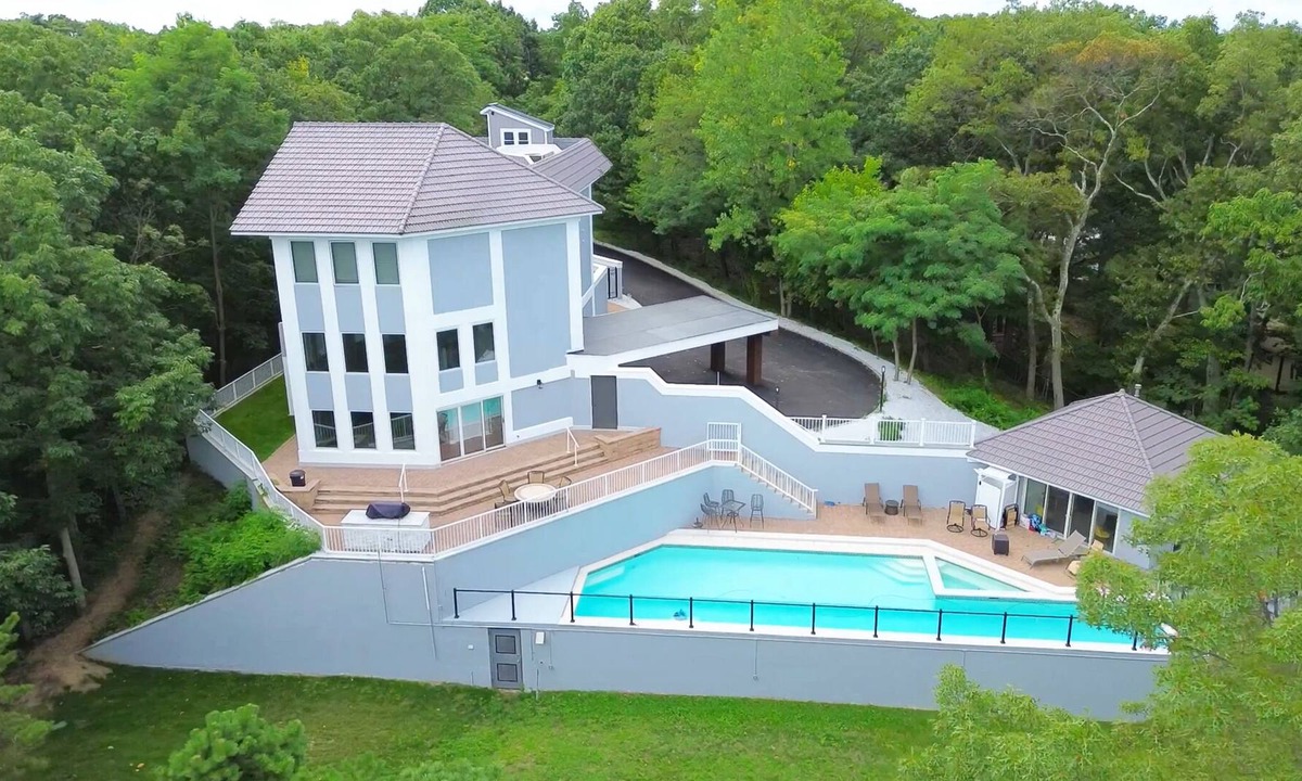 Shark River Hills House | Welcome to the Overlook Manor, saltwater pool, spa,2acres of private fenced in.