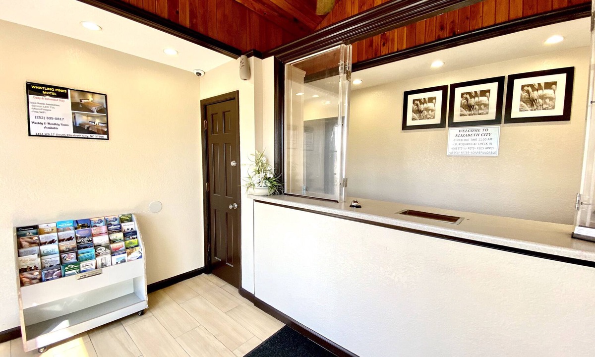 Elizabeth City Hotel | Whistling Pines - Daily & Extended Stay, Elizabeth City