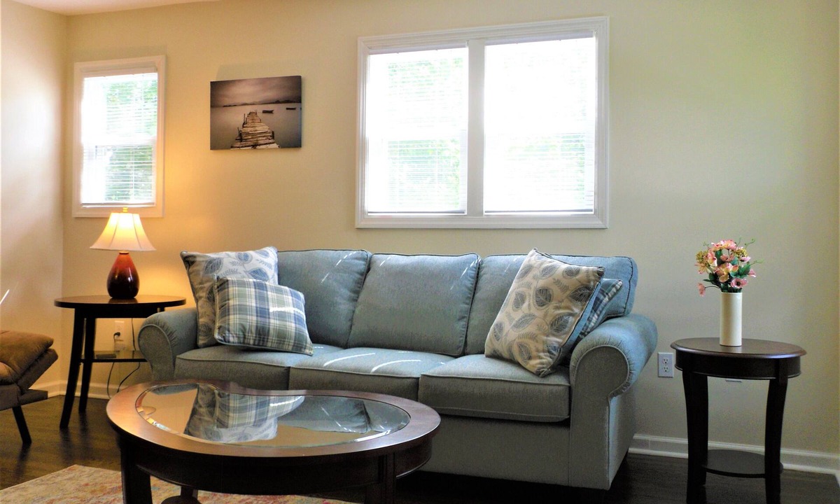 Ocean Gate Apartment | Whole apartment on the pond