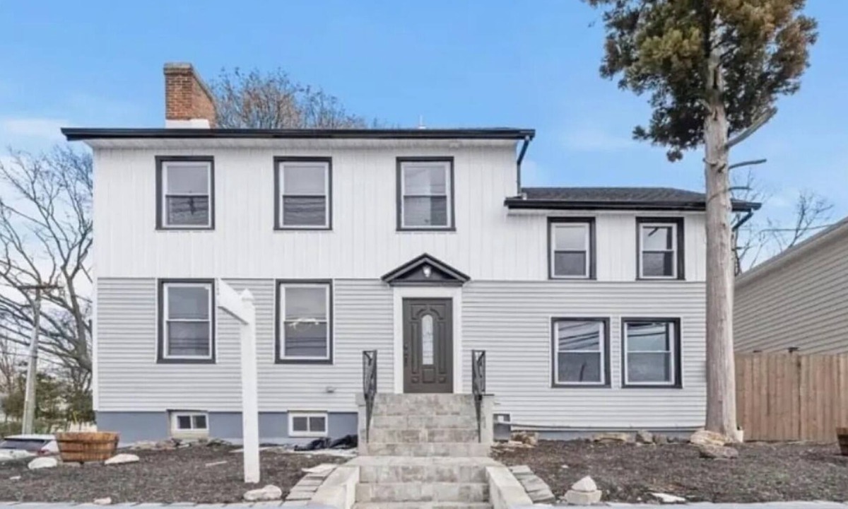 Rahway House | Whole House in Rahway, NJ 4BR 3BATH Near EWR
