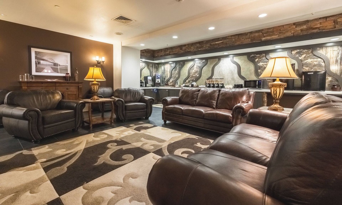 Clinton Hotel | Wild Rose Casino & Hotel Clinton