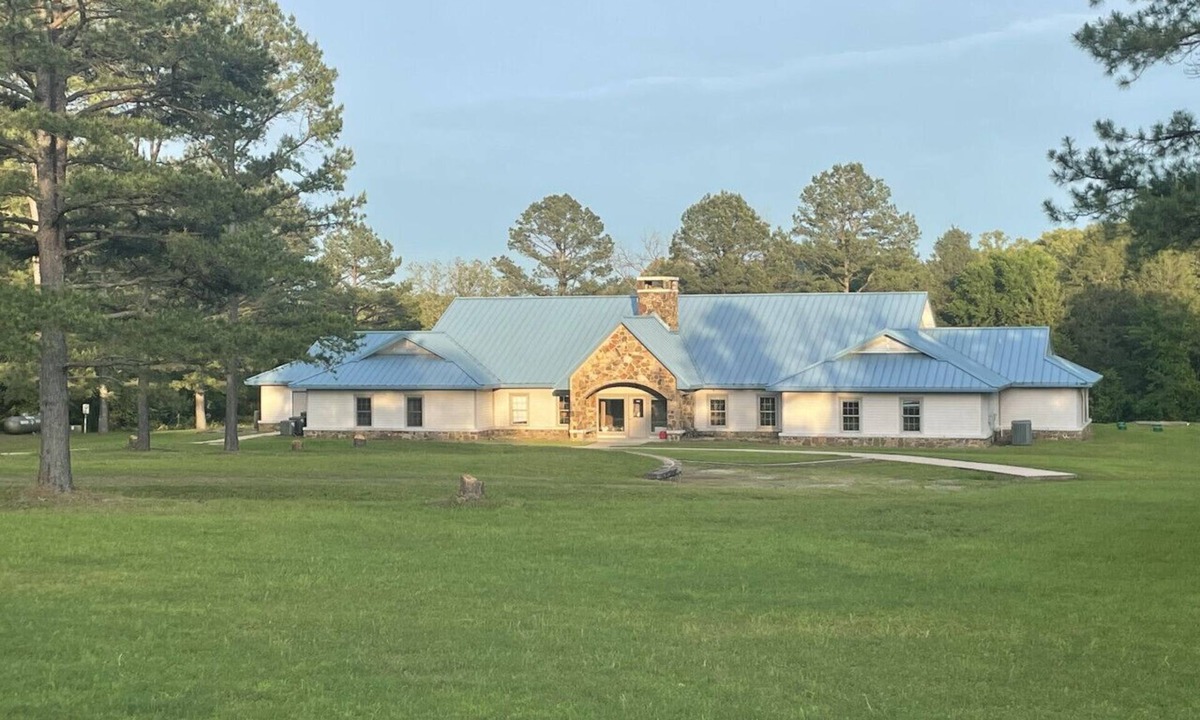 Cecil House | Wilderness Lodge inside private 240 acre Ozark Foothills Paradise