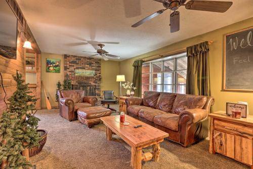 Easley House | 'Wildlife Lodge' Columbia Retreat off I-70!