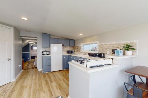 North Wildwood House | Wildwood Waves - Unit 2