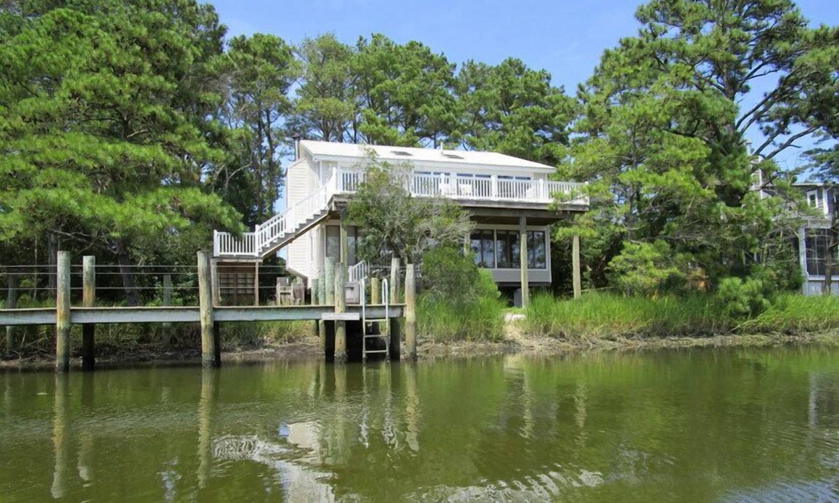 Piney Island House | Willet's Way- Close to Beach w/Assateague Views & Boat Dock