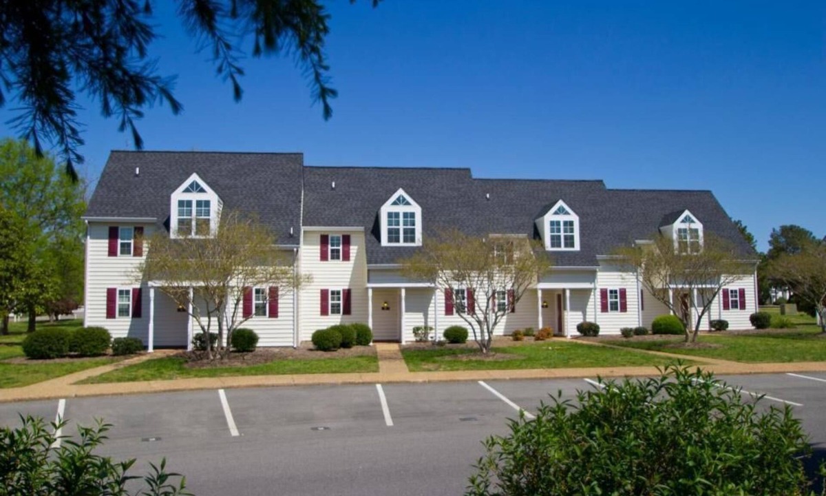 Berkeley Villa | Williamsburg | Colonial Park Stay | Pool & Tennis | 2BR