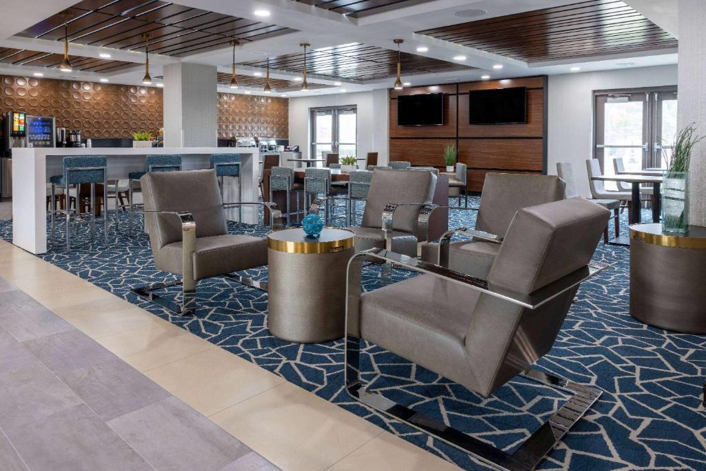 Norma Hotel | Wingate by Wyndham Vineland