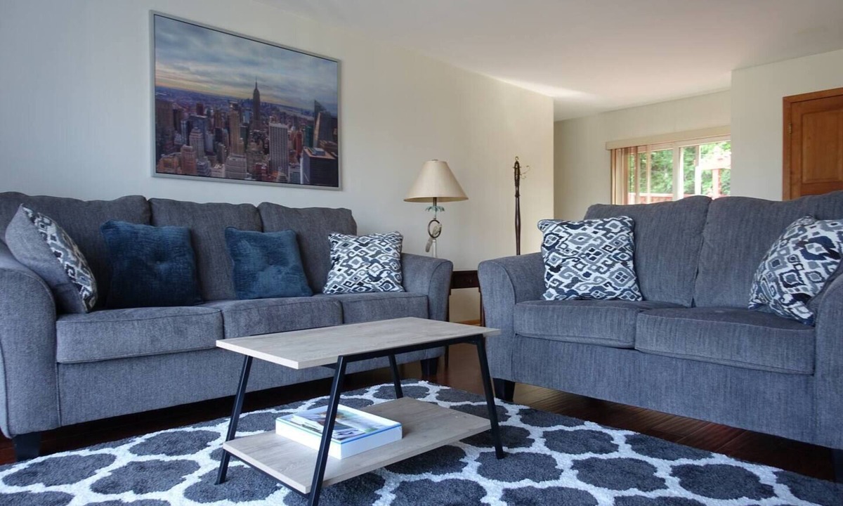 Highlands House | Wonderful home next to shore, parks, NYC ferry!