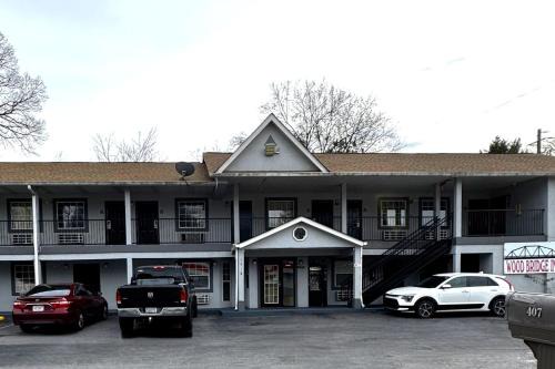 Rome Hotel | Woodbridge Inn By OYO Rome