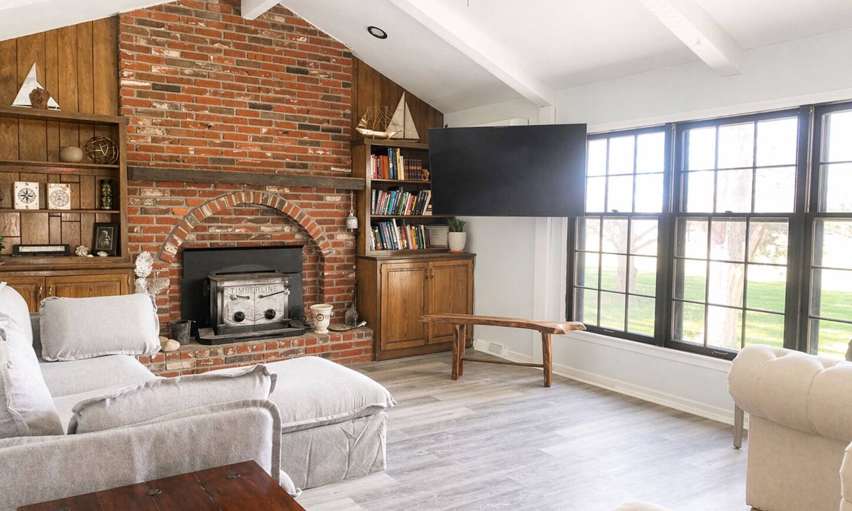 New Century House | World Cup Ready: Spacious 4BR for Groups & Easy Shuttle Access
