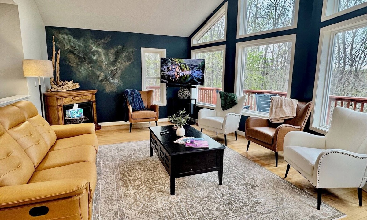 Pittsville House | Zen at Marker 10~ Lakefront Home with Hot Tub!
