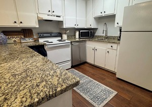 2 Bed Condo across from Toomers Corner and AU Campus