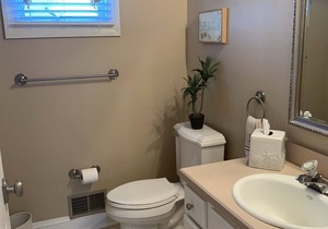 Beach Block, Professionally Decorated 4Bed/3.5 Bath with 2 Master Suites