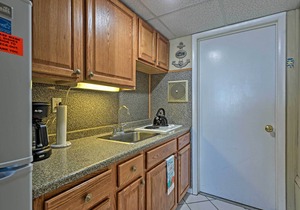Condo w/Pool Access on Wildwood Crest Beach!